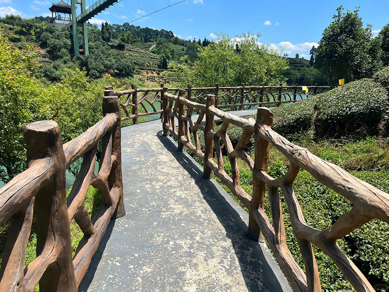 河道仿木护栏.jpg